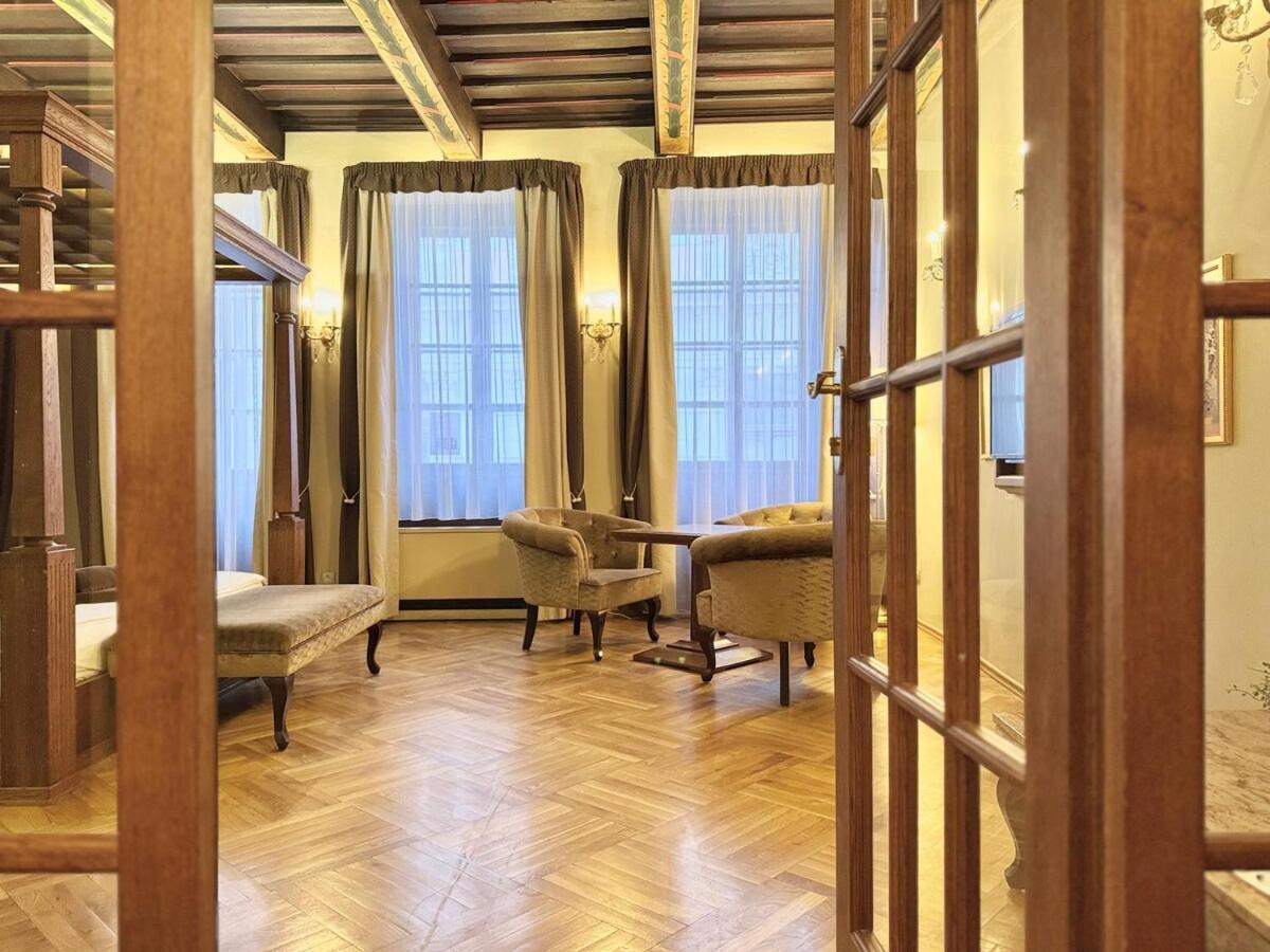 Traditional Prague Apartment Exterior photo